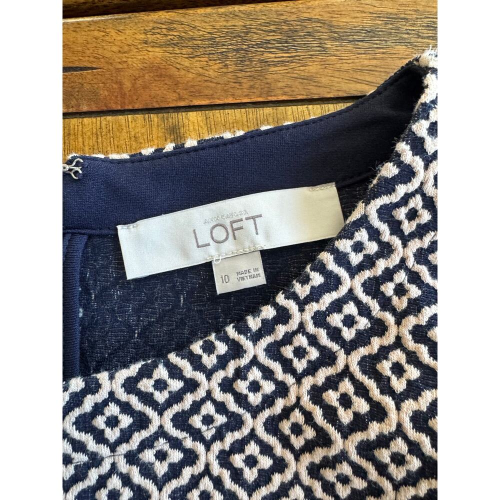 LOFT Navy Ivory Geometric Jacquard Knit Fit & Flare Dress Women’s Dress Size 10 - Picture 4 of 10